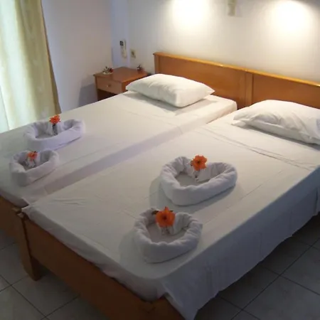 Aparthotel Despina Agia Marina (Crete)